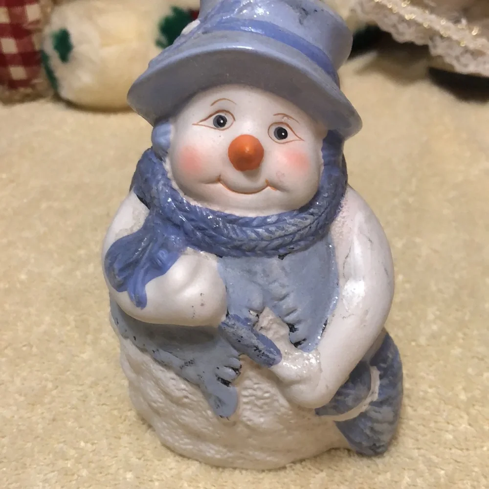 K's Collection 2 Snowman Figurines - Christmas Decoration 5.75”x 4” - 3 lbs - Picture 2 of 13